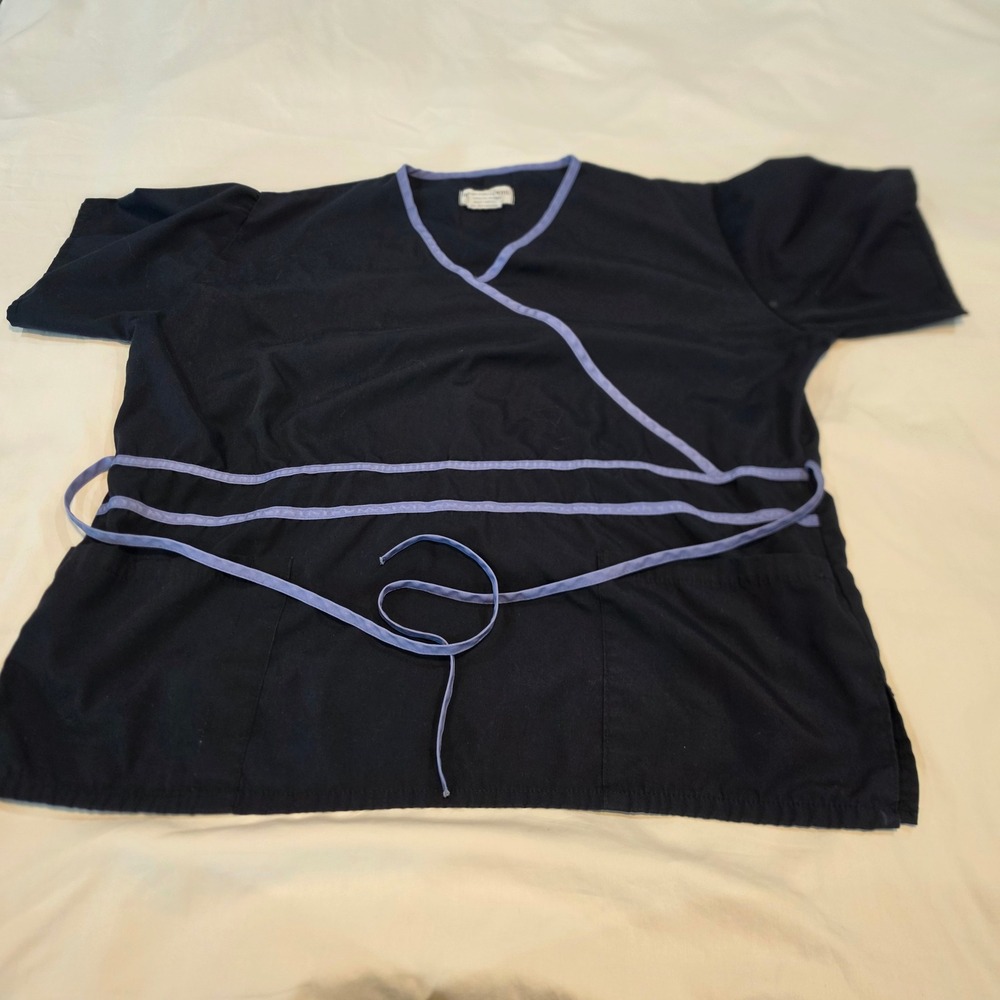 Landau Scrub Top Womens L Navy Lavender Good Wrap Tie Waist V-Neck Pocket